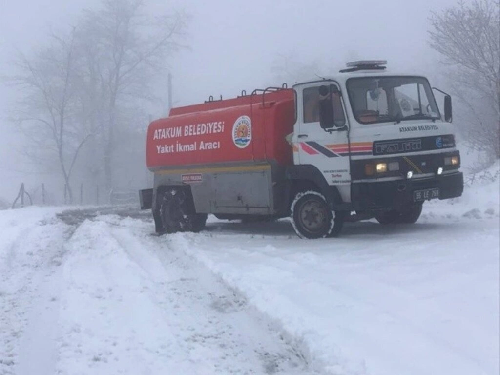Atakum'un yüksek bölgelerinde kar yağışı etkili oldu! Samsun haber