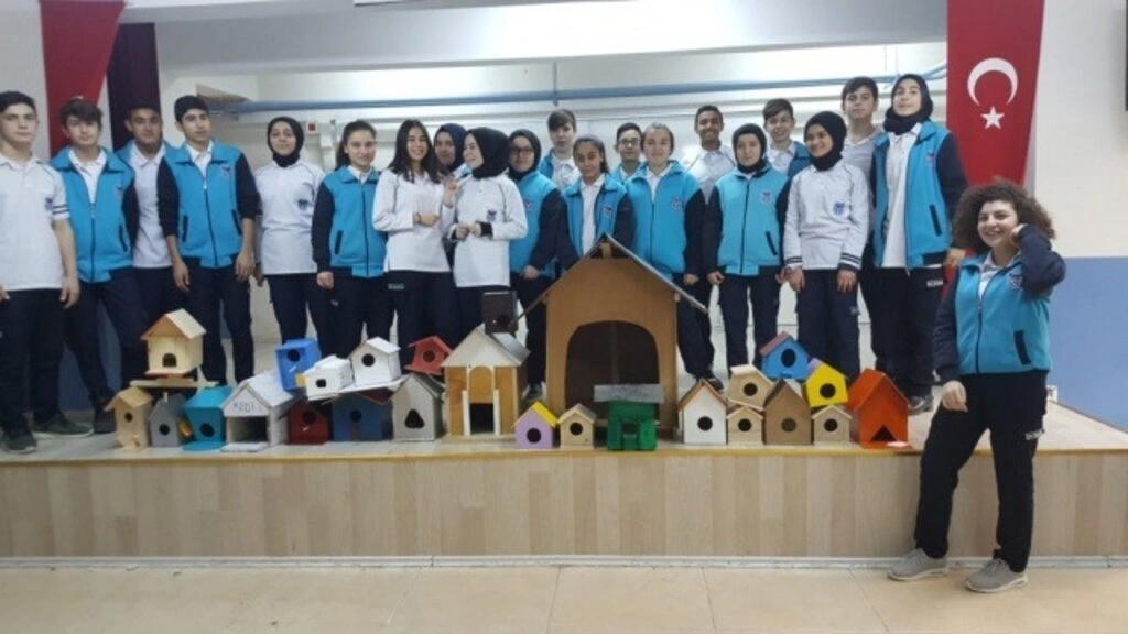 ibn-i Sina Lisesinden örnek Davranış