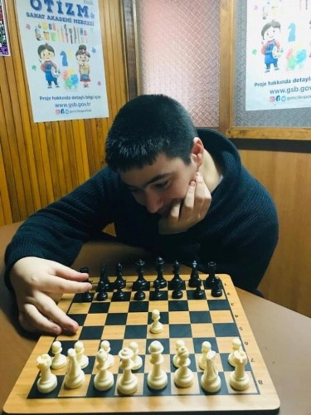 Samsun'da Otizmli Çocuklar müzik eğitimi alarak şarkı söylüyorlar
