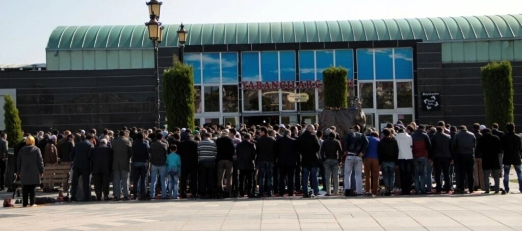 Charlie Hebdo karikatürlerinin yayınlanmasına Samsun'dan büyük tepki