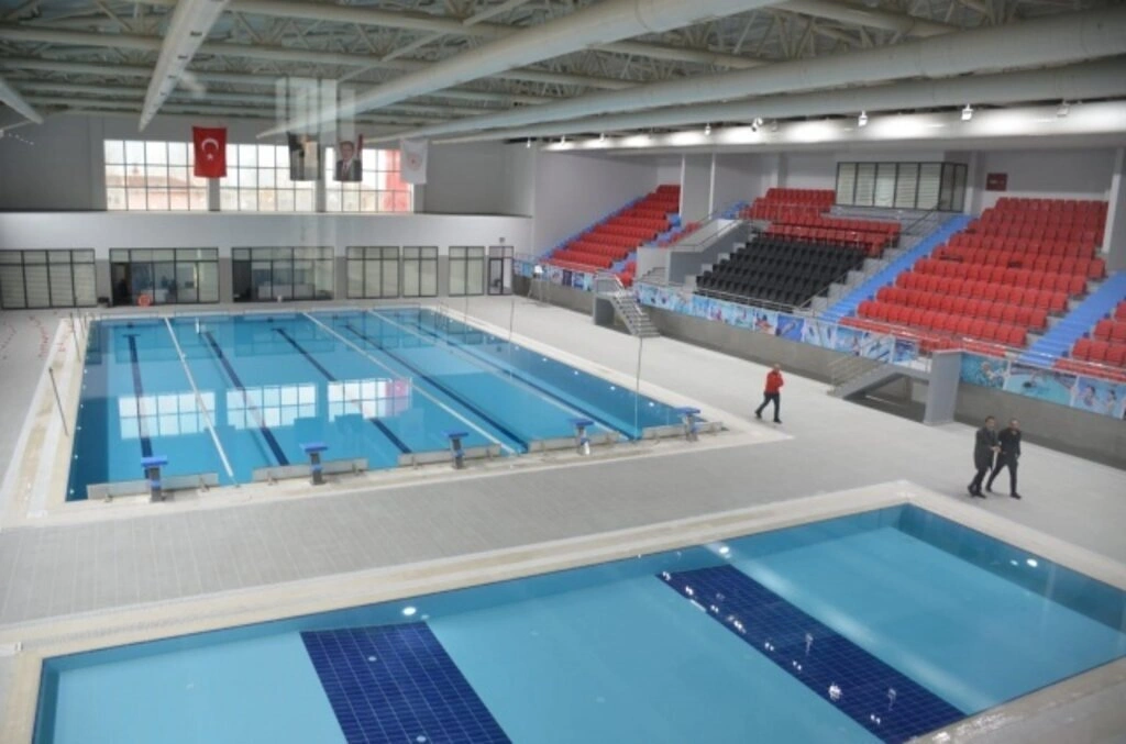 Yarı Olimpik Yüzme Havuzu 19 Mayıs İlçesi'nde açılıyor