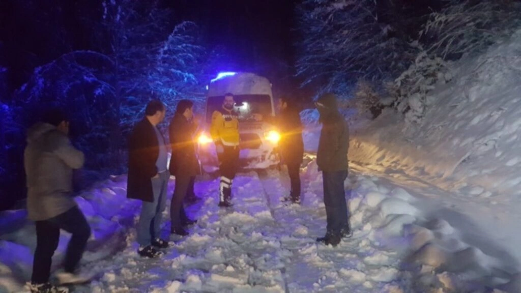 Samsun'da karla mücadele devam ediyor!