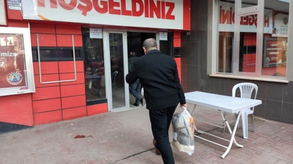 Bafra'da Depremzedelere Yardım Kampanyası
