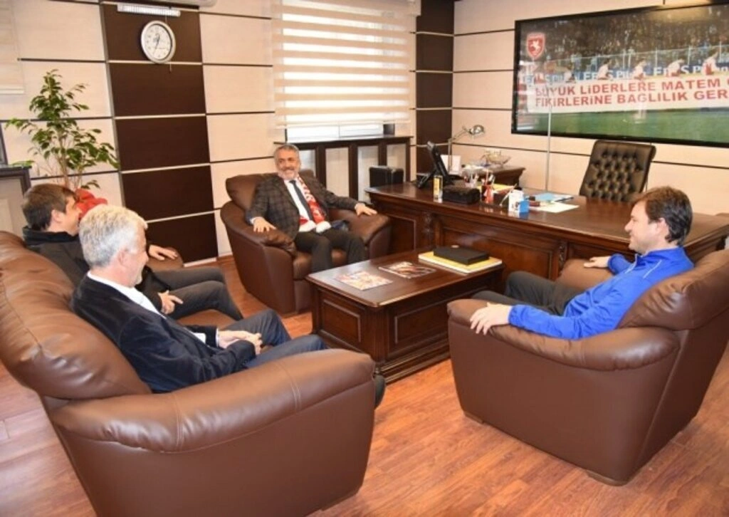 Rektör Bilgiç Samsunspor'u Ziyaret Etti