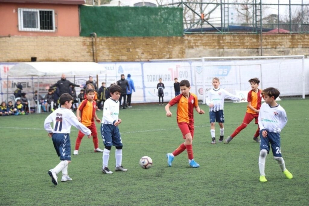 Atakum Belediyespor U-11 İstanbul'dan başarı ile döndü
