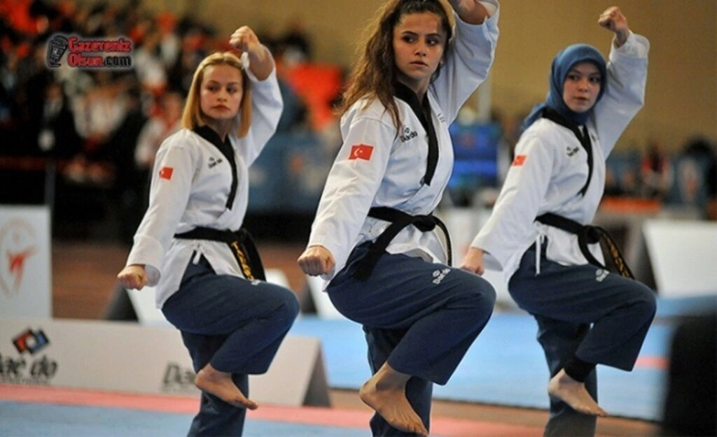 Taekwondoculardan Madalya Yağmuru