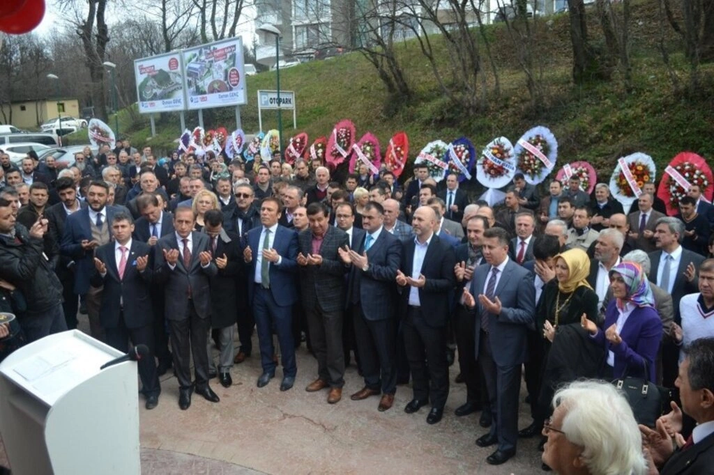 Altın Meşe Park Tesisleri dualarla açıldı