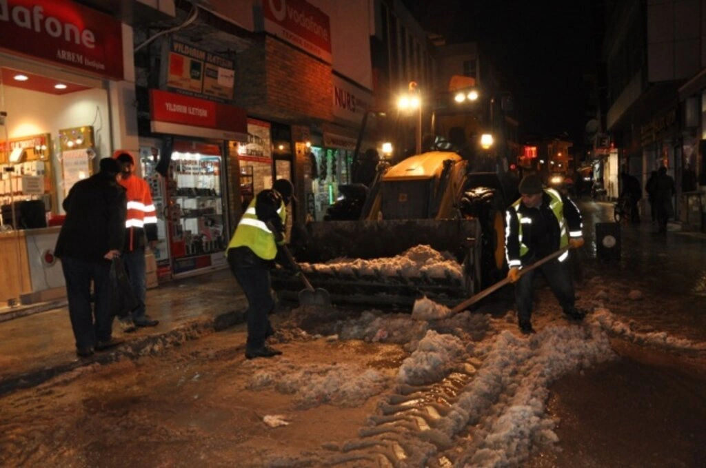 Terme'nin Güzel İnsanlarından Karla Mücadele Çalışmalarına Takdir