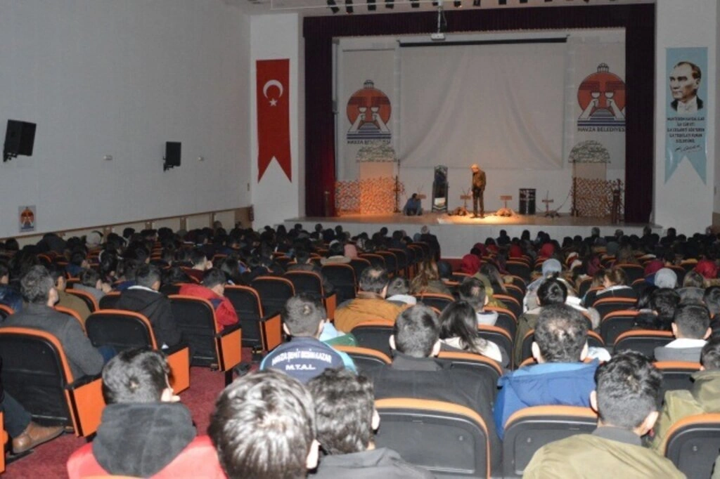 Havza'da 'HAMR' Oyununa Büyük İlgi