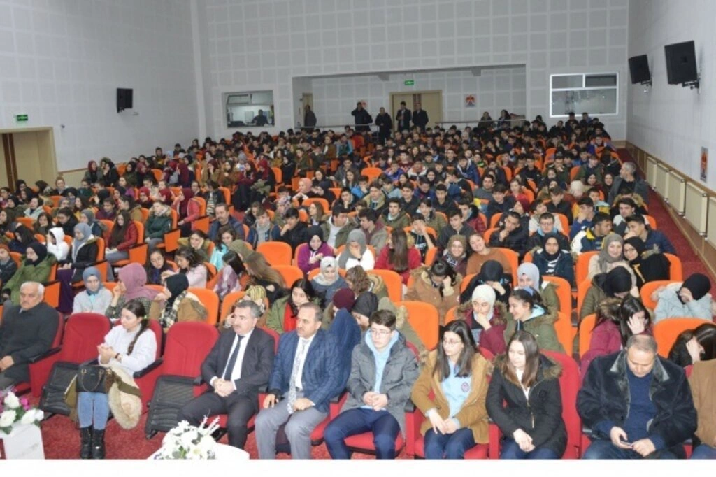 Havza'da 'HAMR' Oyununa Büyük İlgi